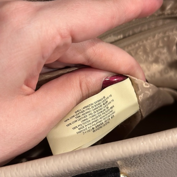 Kate Spade classic beige and black minimalist leather purse - Picture 9 of 11